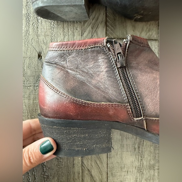 Unity In Diversity Red & Distressed Black/Brown Bootie, size 39. - Picture 7 of 14